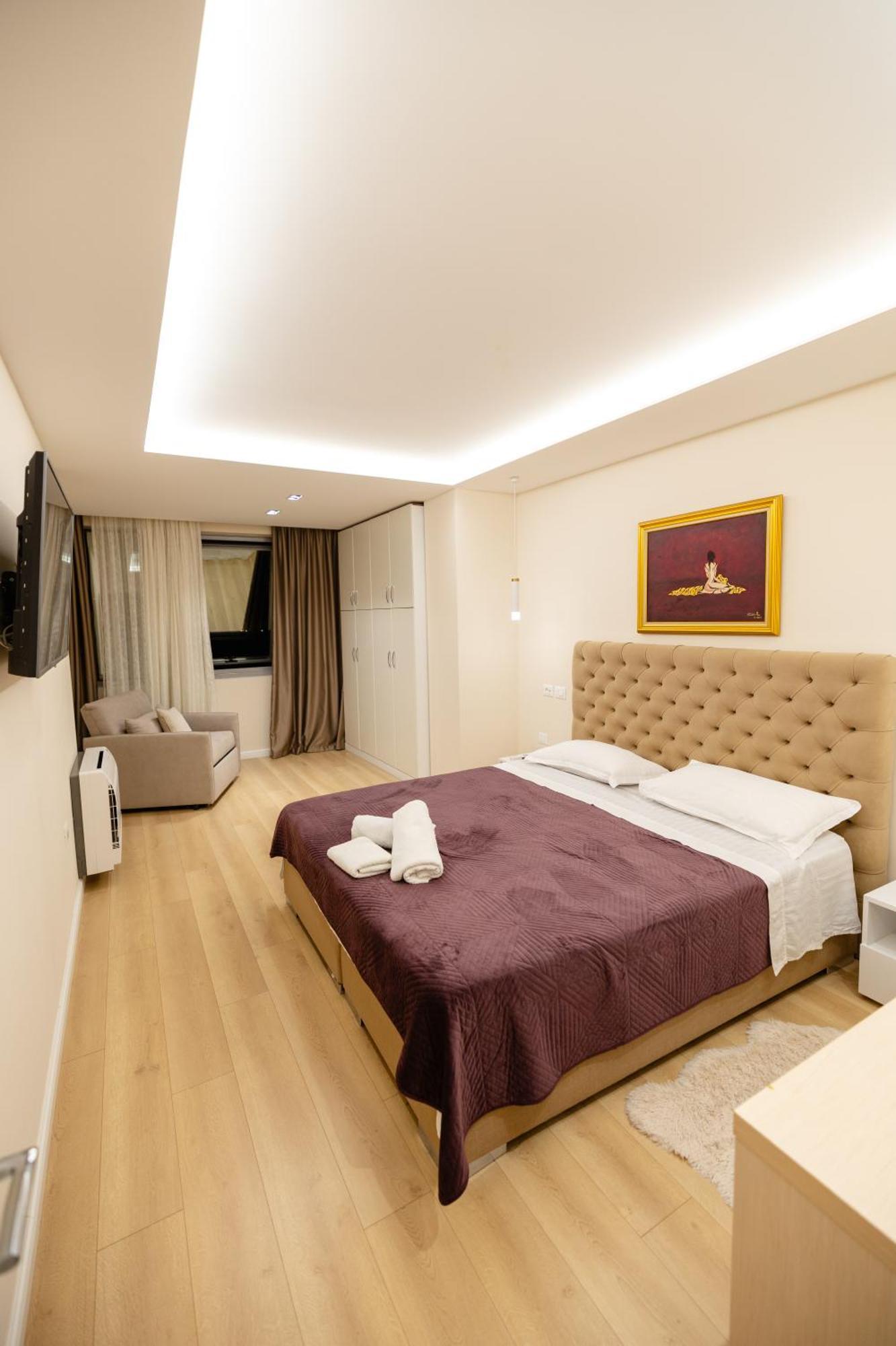 Luxury Center Observatori Apartment Τίρανα Εξωτερικό φωτογραφία