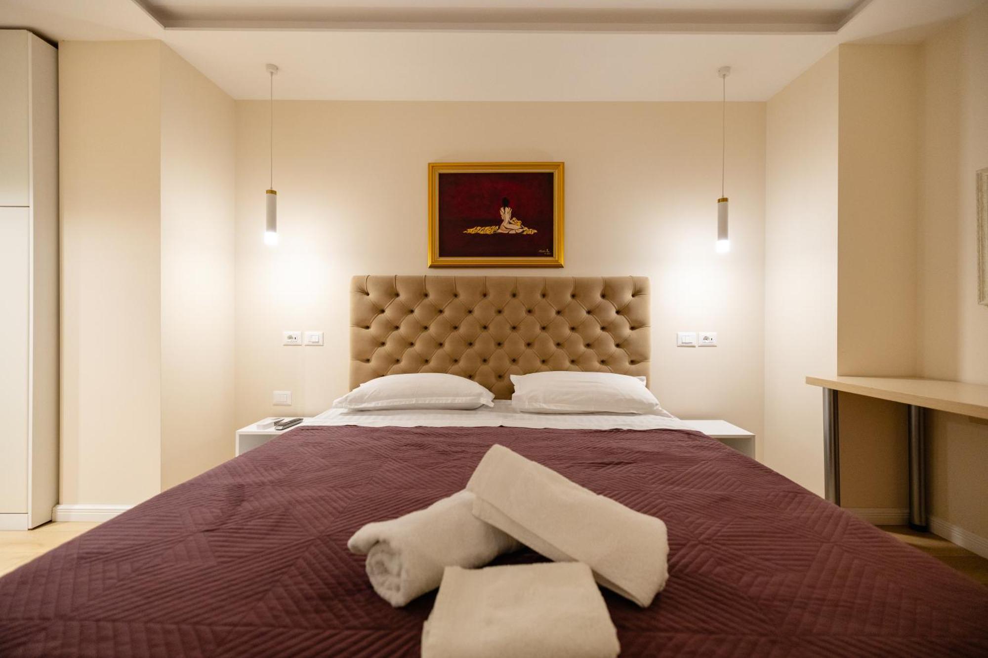 Luxury Center Observatori Apartment Τίρανα Εξωτερικό φωτογραφία