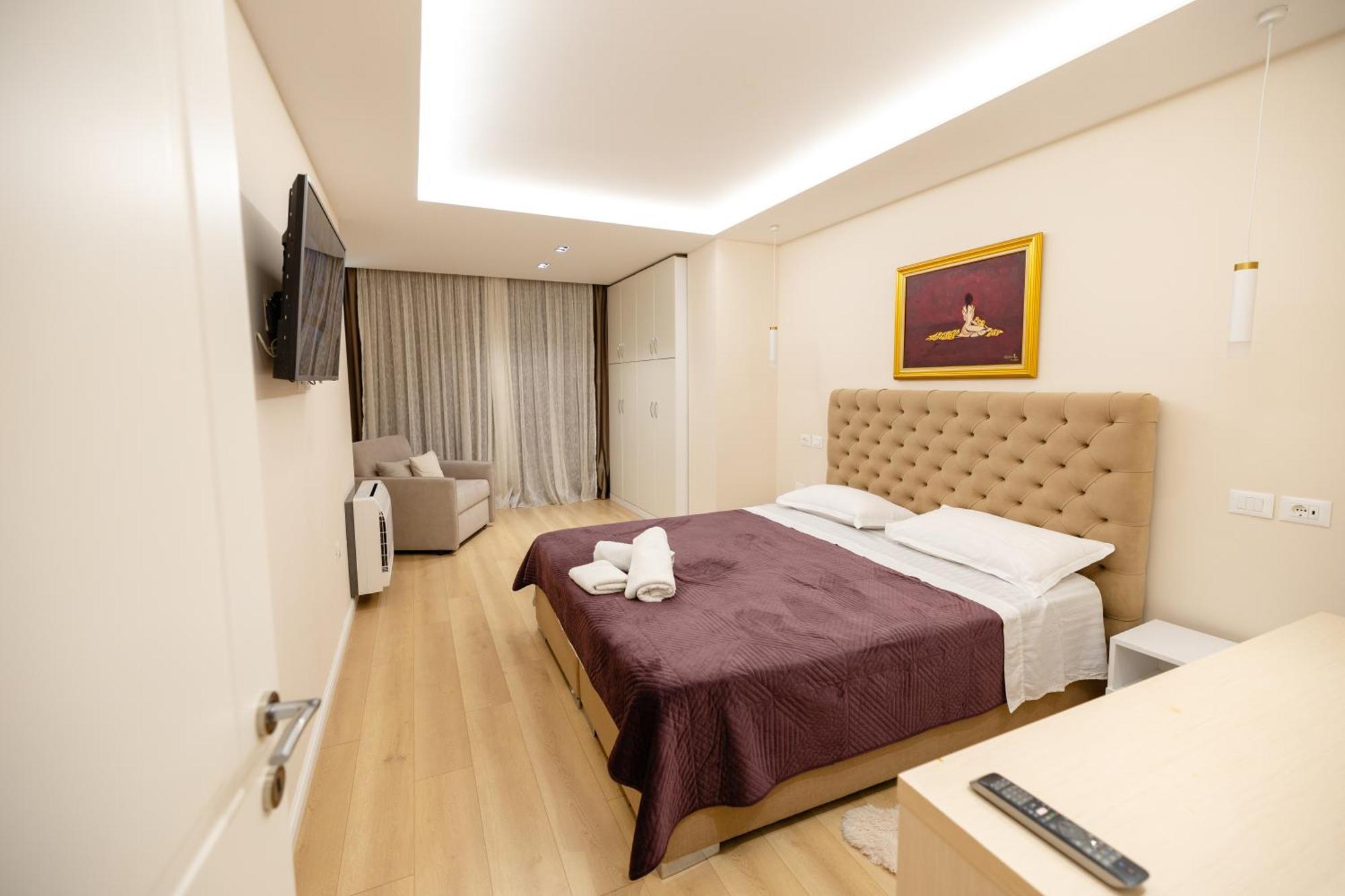 Luxury Center Observatori Apartment Τίρανα Εξωτερικό φωτογραφία