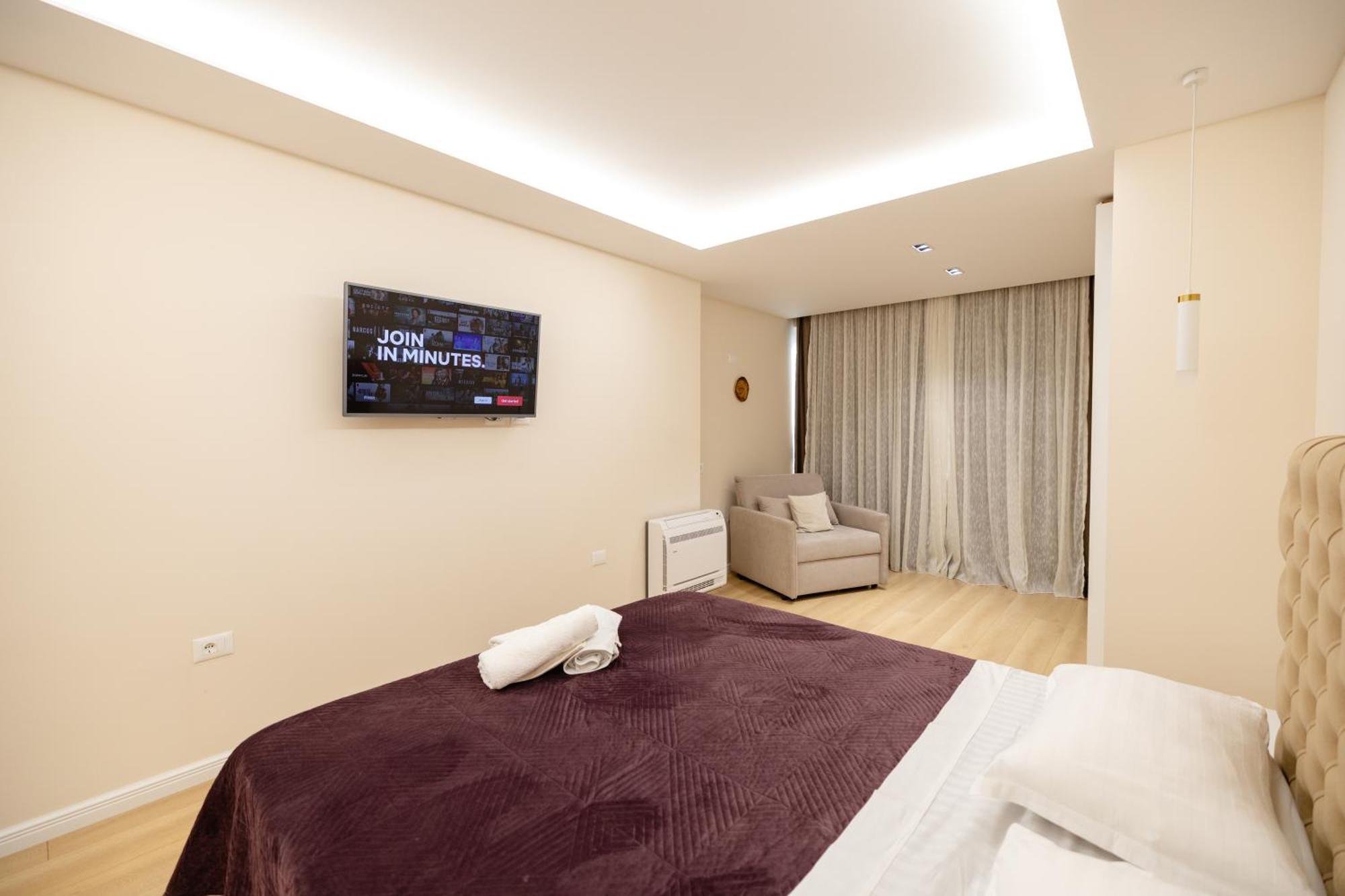 Luxury Center Observatori Apartment Τίρανα Εξωτερικό φωτογραφία